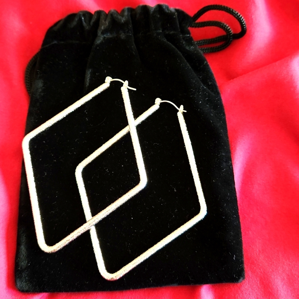 Women's Jewelry